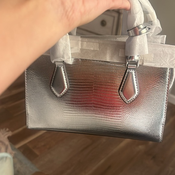 Michael Kors Sheila Vegan Leather Satchel Crossbody Bag - Silver - Picture 4 of 5